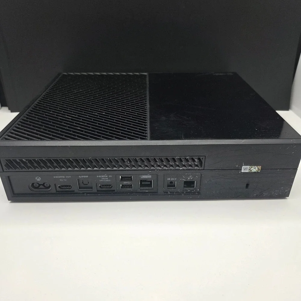 Microsoft Xbox One Console Model 1540 500GB Black Bundle Tested